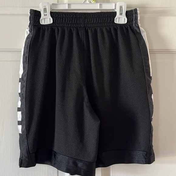 Nike Boys Athletic Shorts - Picture 5 of 8